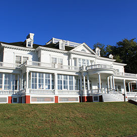 Flat Top Manor exterior